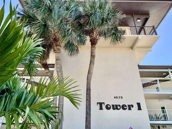 4678 MARINE PARKWAY, Unit 305, NEW PORT RICHEY, FL 34652