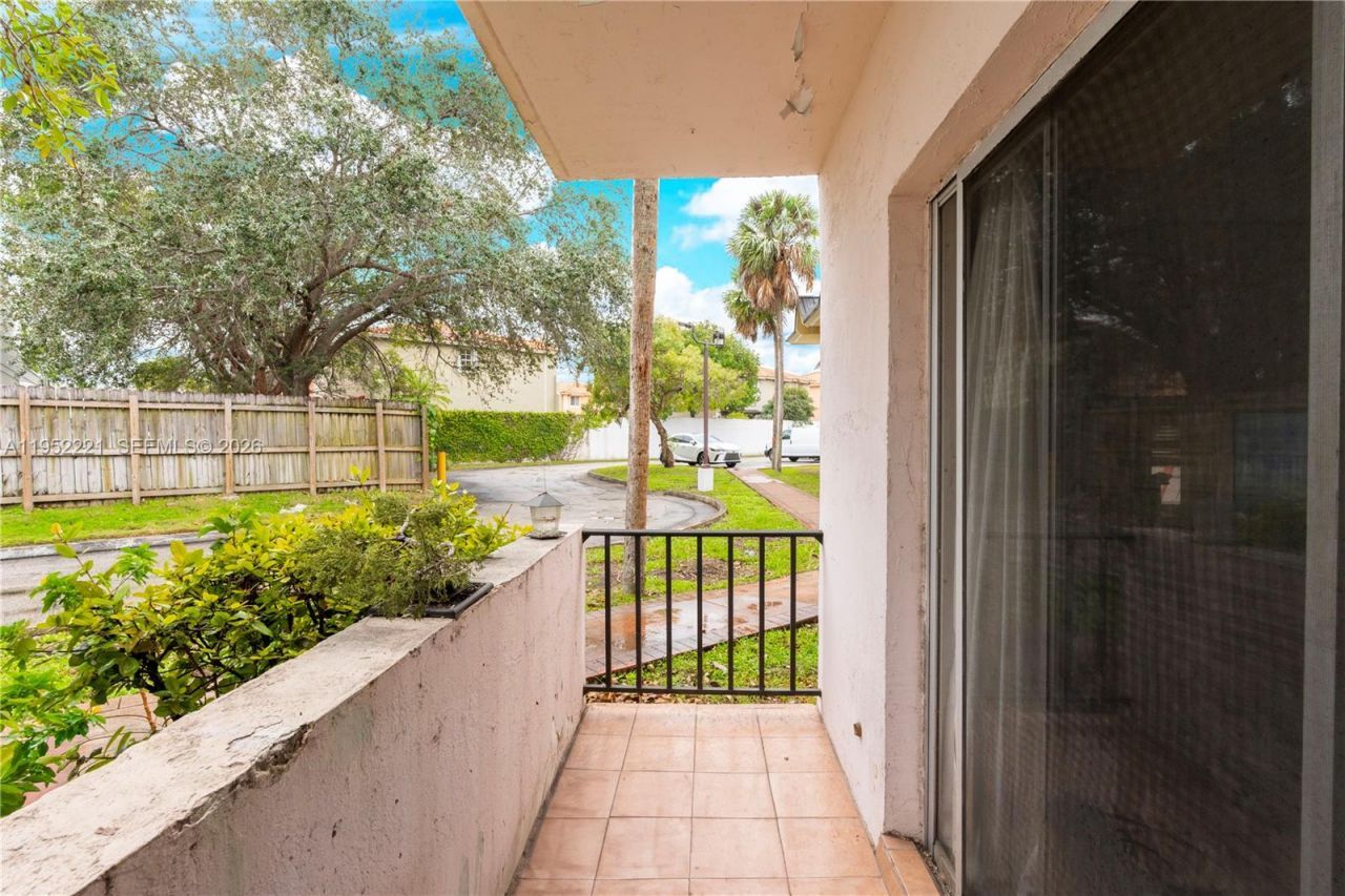 9490 SW 77th Ave , Unit N1, Miami, FL 33156 Photo
