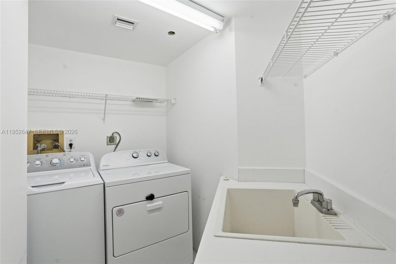 20185 E Country Club Dr, Unit 502, Aventura, FL 33180 Photo