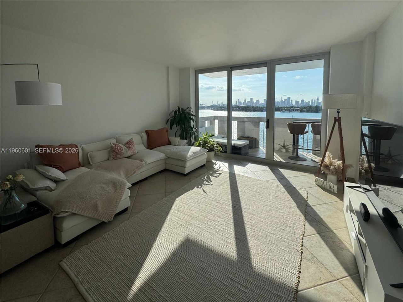 800 West Ave, Unit 823, Miami Beach, FL 33139 Photo