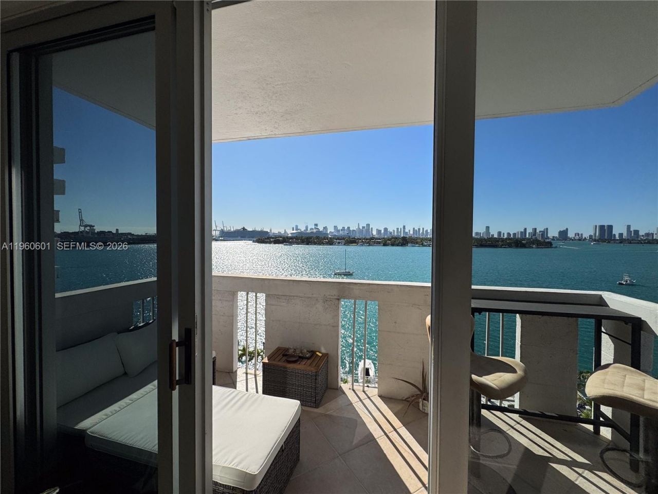 800 West Ave, Unit 823, Miami Beach, FL 33139 Photo
