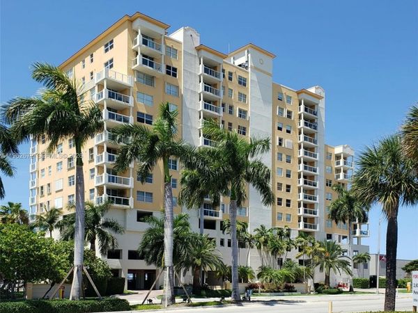 1625 Kennedy Cswy , Unit 1207C, North Bay Village, FL 33141