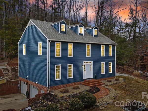 3132 Stoney Brook Drive, Lenoir, NC 28645