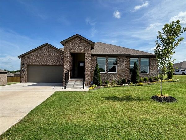 308 Greer Street , Pea Ridge, AR 72751