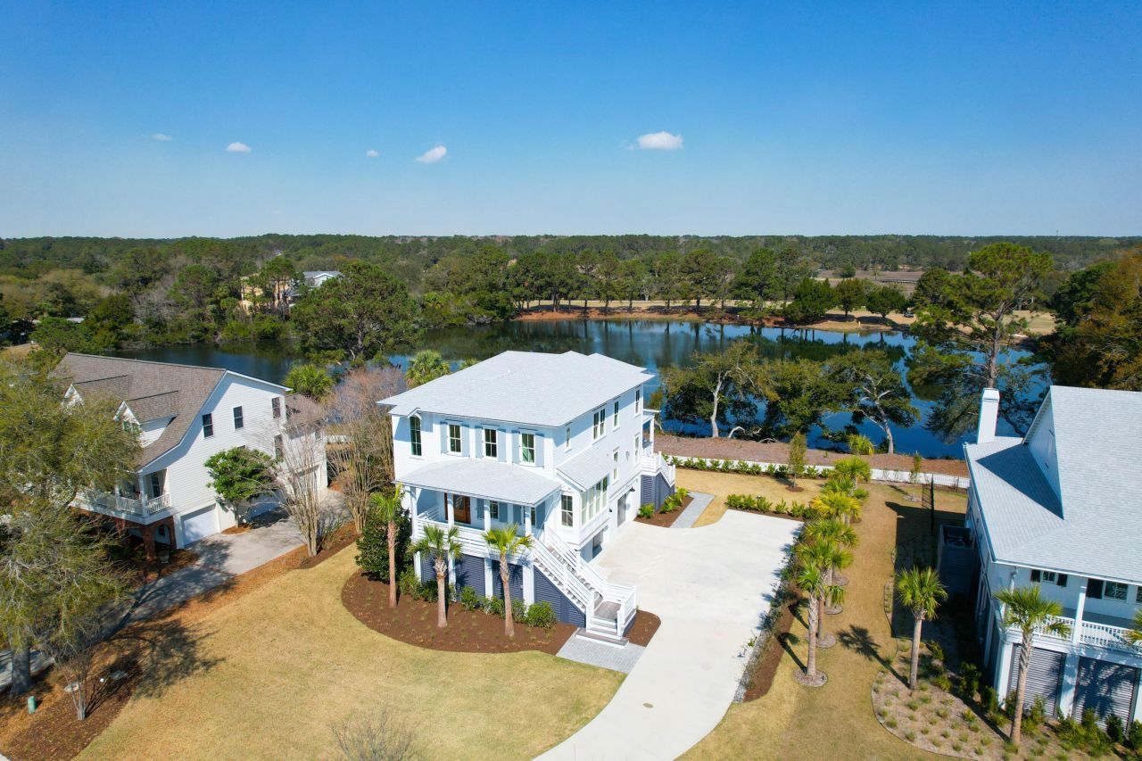 4176 Victory Pointe Drive Photo 4