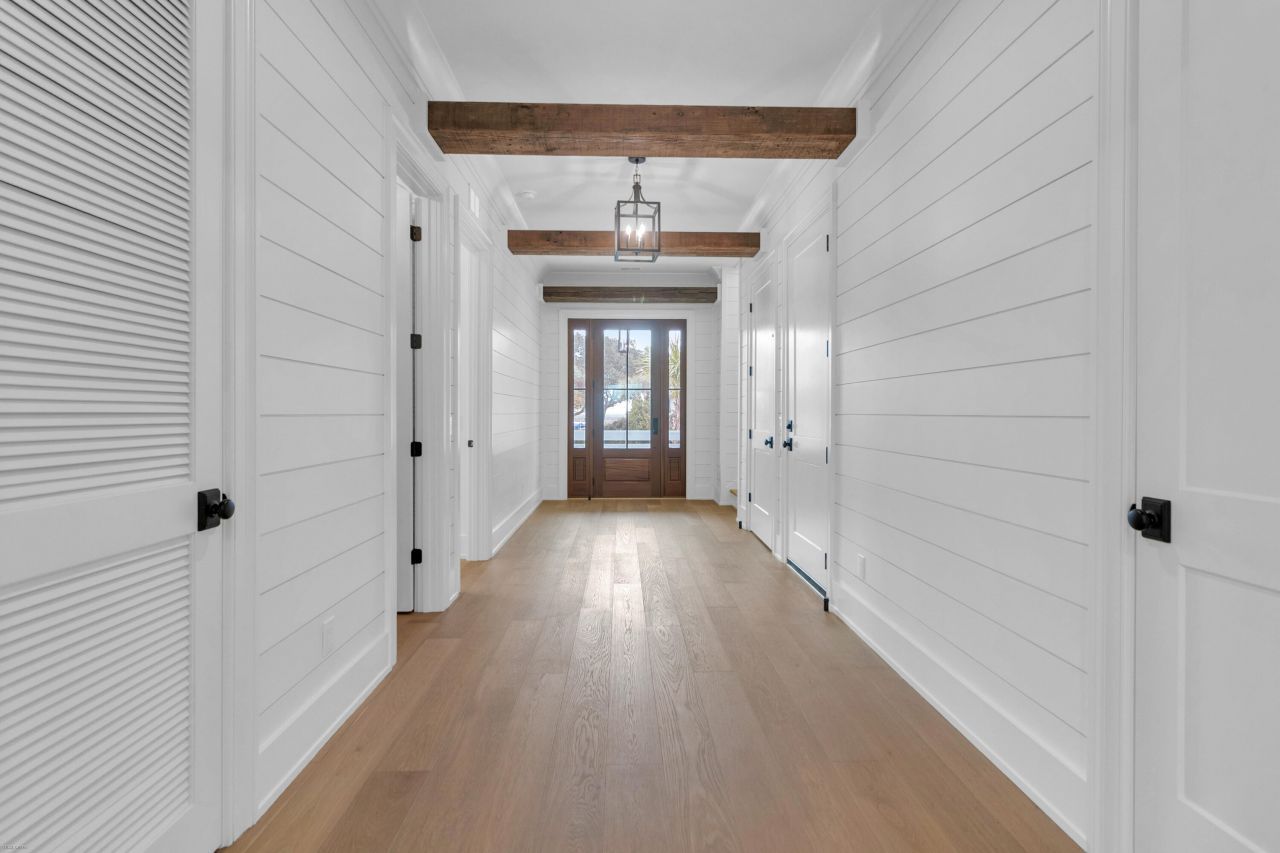 4176 Victory Pointe Drive Photo 9