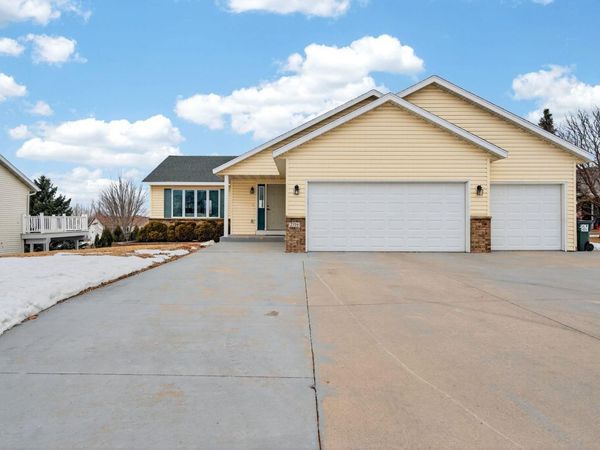 2739 Bandel Drive NW, Rochester, MN 55901