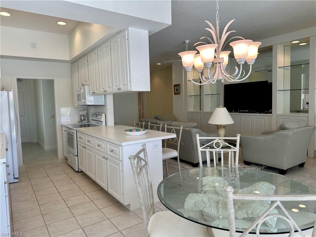 4681 Rio Poco Ct, Naples, FL 34109 Photo