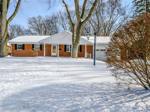 4048 Locustwood Drive, Dayton, OH 45429