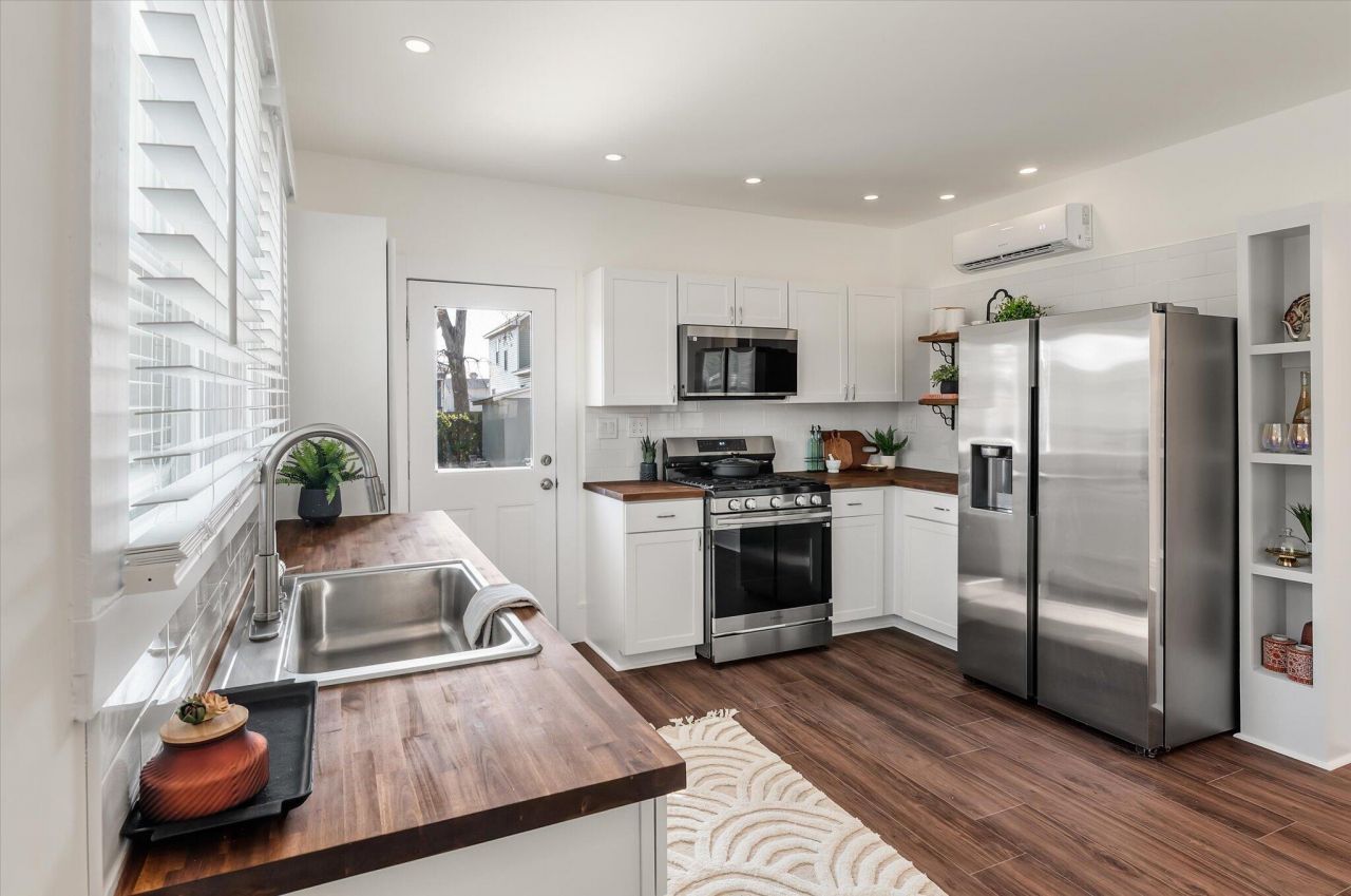 1905 English Street Photo 13