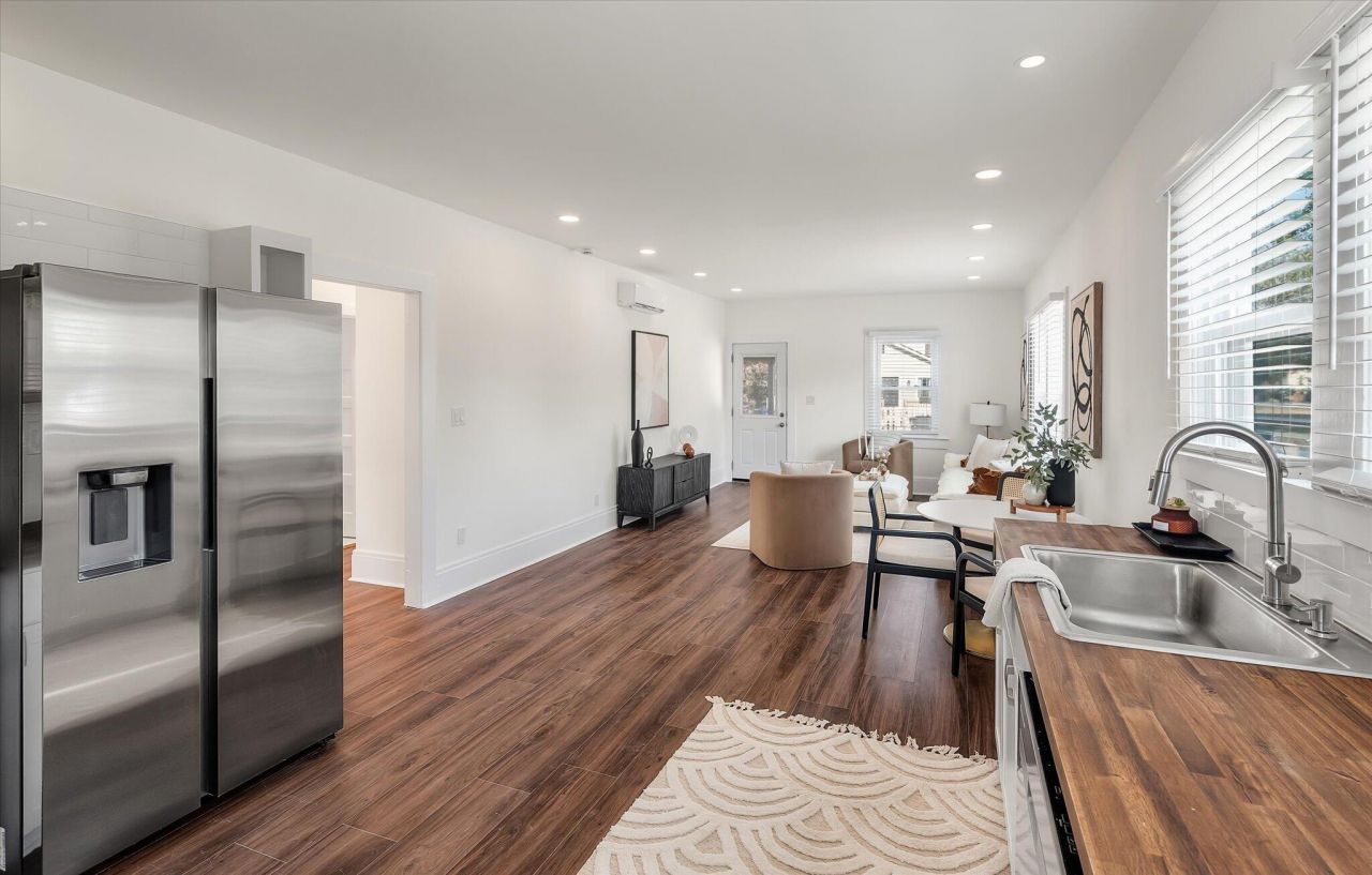 1905 English Street Photo 17