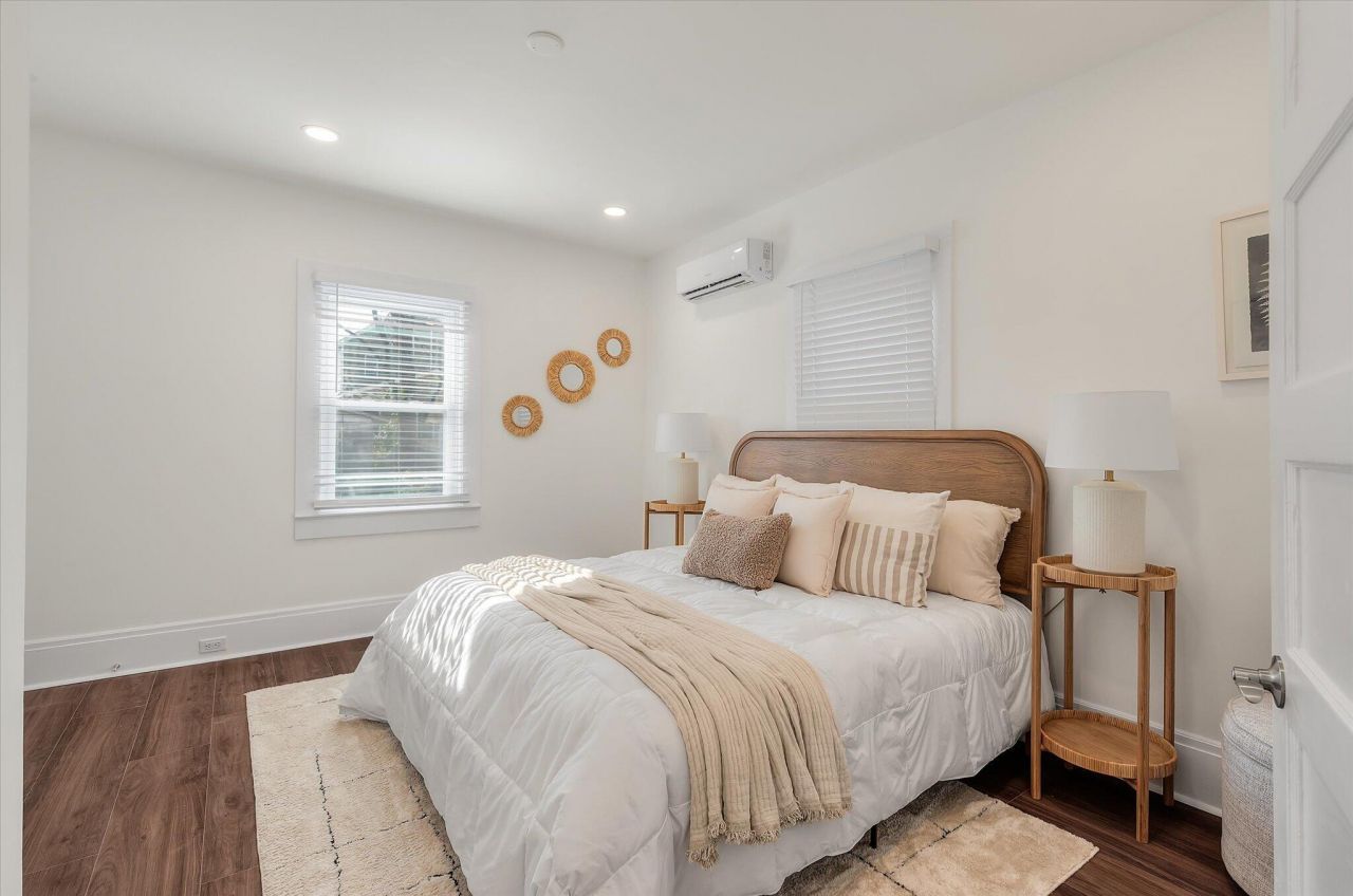 1905 English Street Photo 18