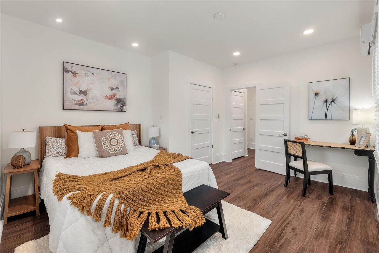 1905 English Street Photo 22