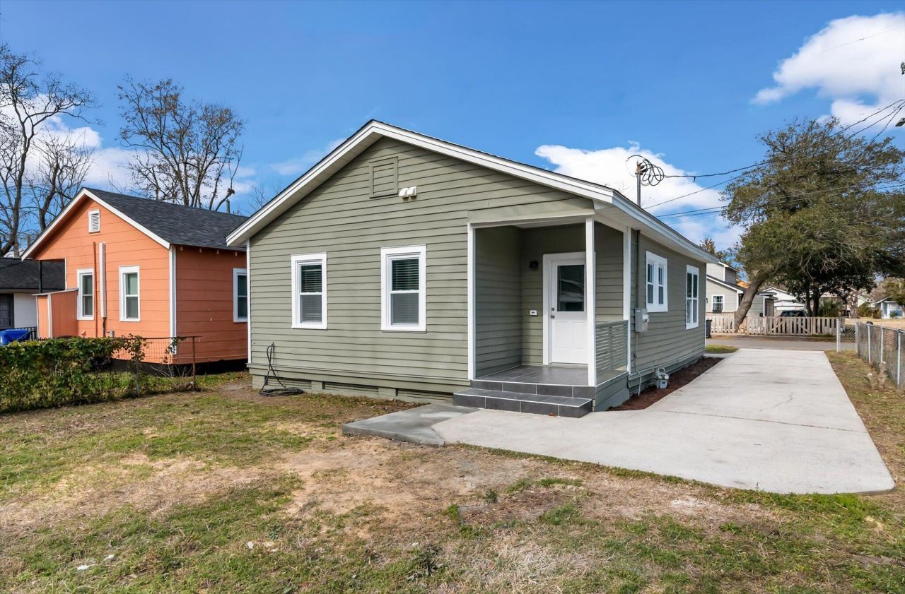 1905 English Street Photo 25