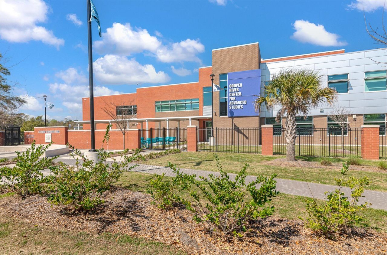 1905 English Street Photo 42