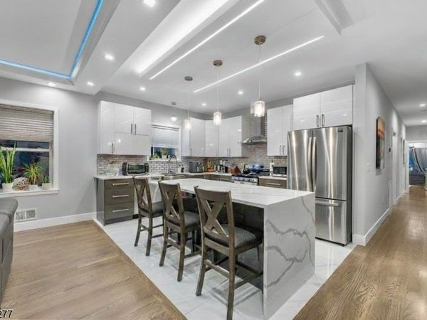 299 Columbia Ave, Jersey, NJ 07307