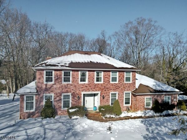 319 Roseland Ave, Essex Fells, NJ 07021