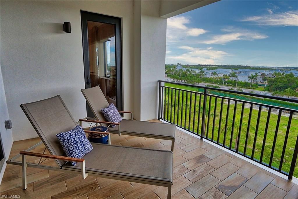 1135 3rd Ave S, Unit 517, Naples, FL 34102 Photo
