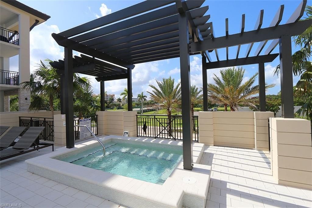 1135 3rd Ave S, Unit 517, Naples, FL 34102 Photo
