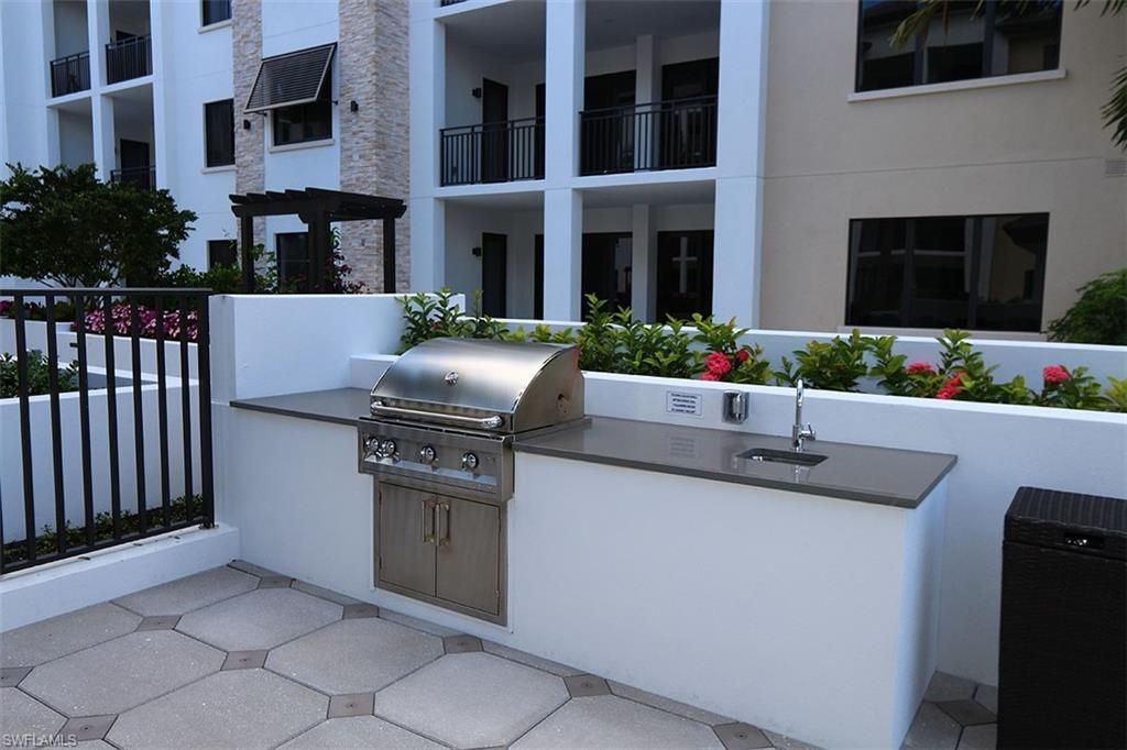 1135 3rd Ave S, Unit 517, Naples, FL 34102 Photo