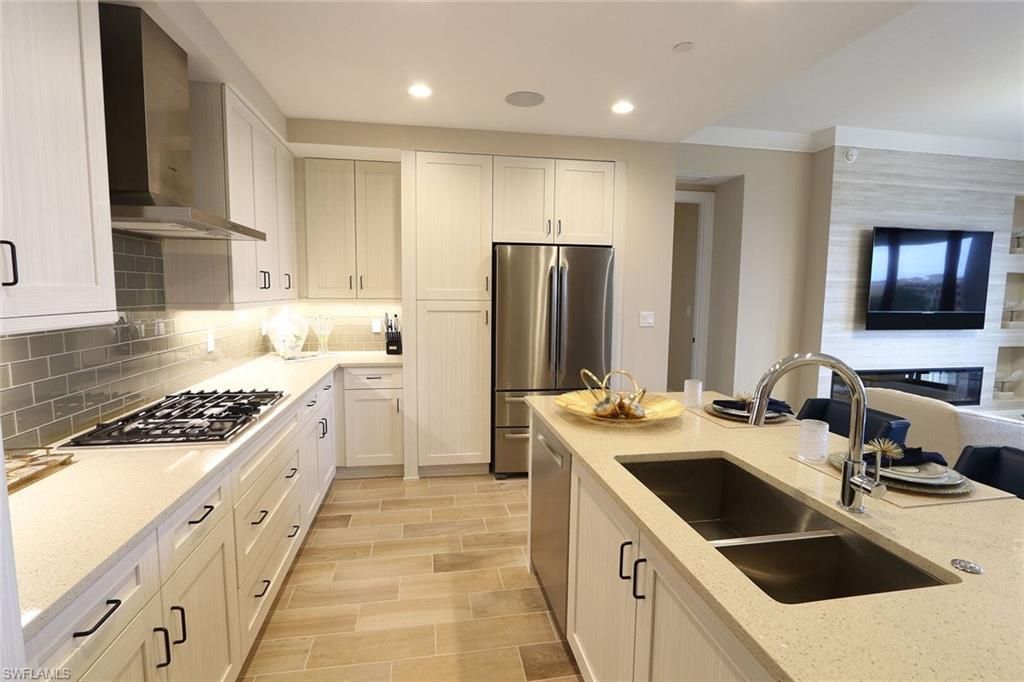 1135 3rd Ave S, Unit 517, Naples, FL 34102 Photo