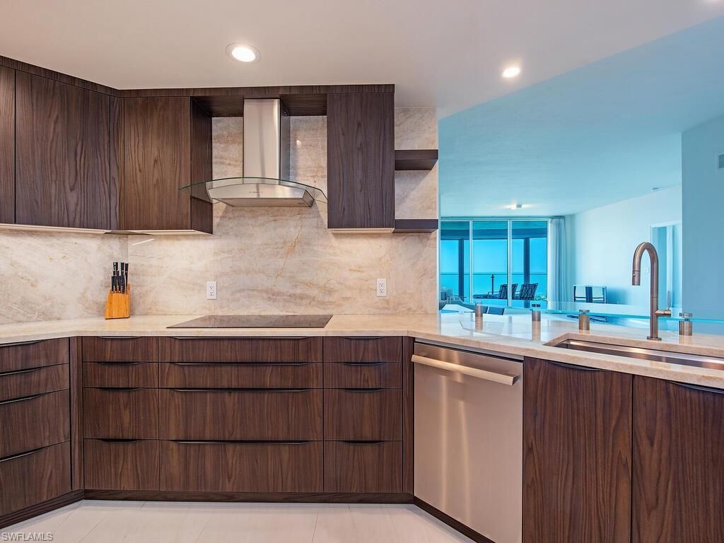 60 Seagate Dr, Unit 1702, Naples, FL 34103 Photo