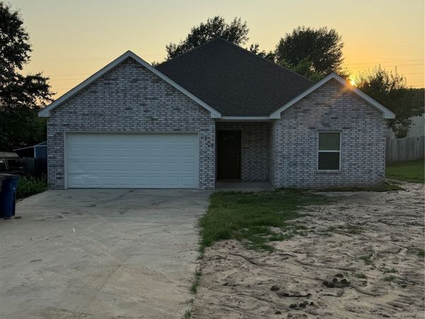 1342 N Waco Avenue, Tulsa, OK 74127