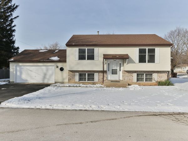 100 Barberry Drive, Crystal Lake, IL 60014