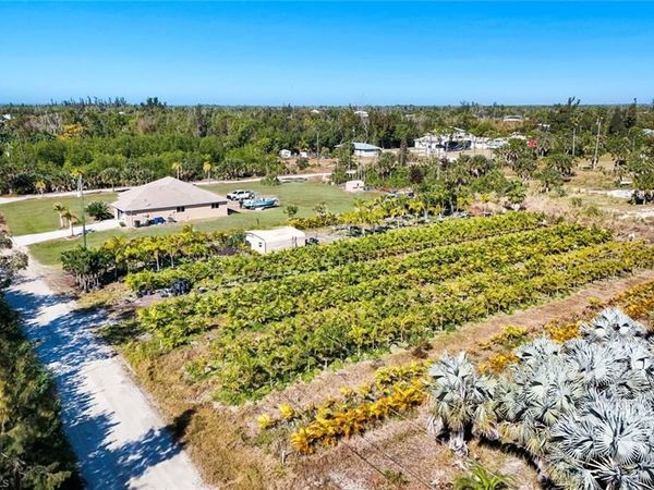 4442 Courtney RD, ST. JAMES CITY, FL 33956