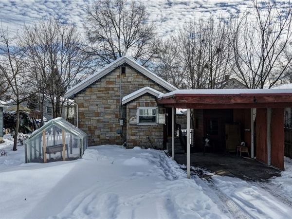 335 2nd Drive NW, New Philadelphia, OH 44663