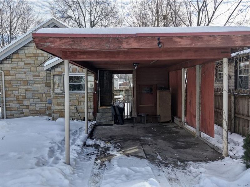 335 2nd Drive NW, New Philadelphia, OH 44663 Photo 2