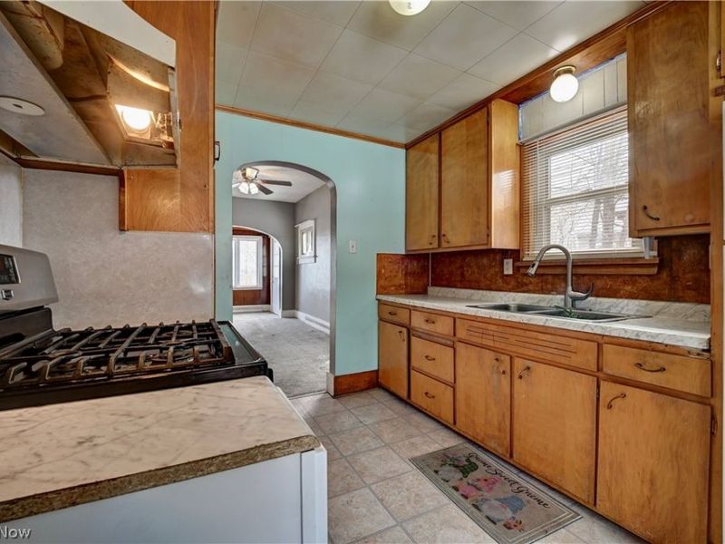 335 2nd Drive NW, New Philadelphia, OH 44663 Photo 4