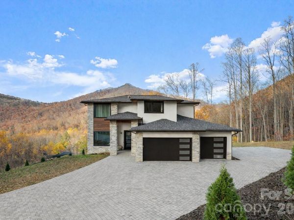 22 Chesten Mountain Drive, Asheville, NC 28803