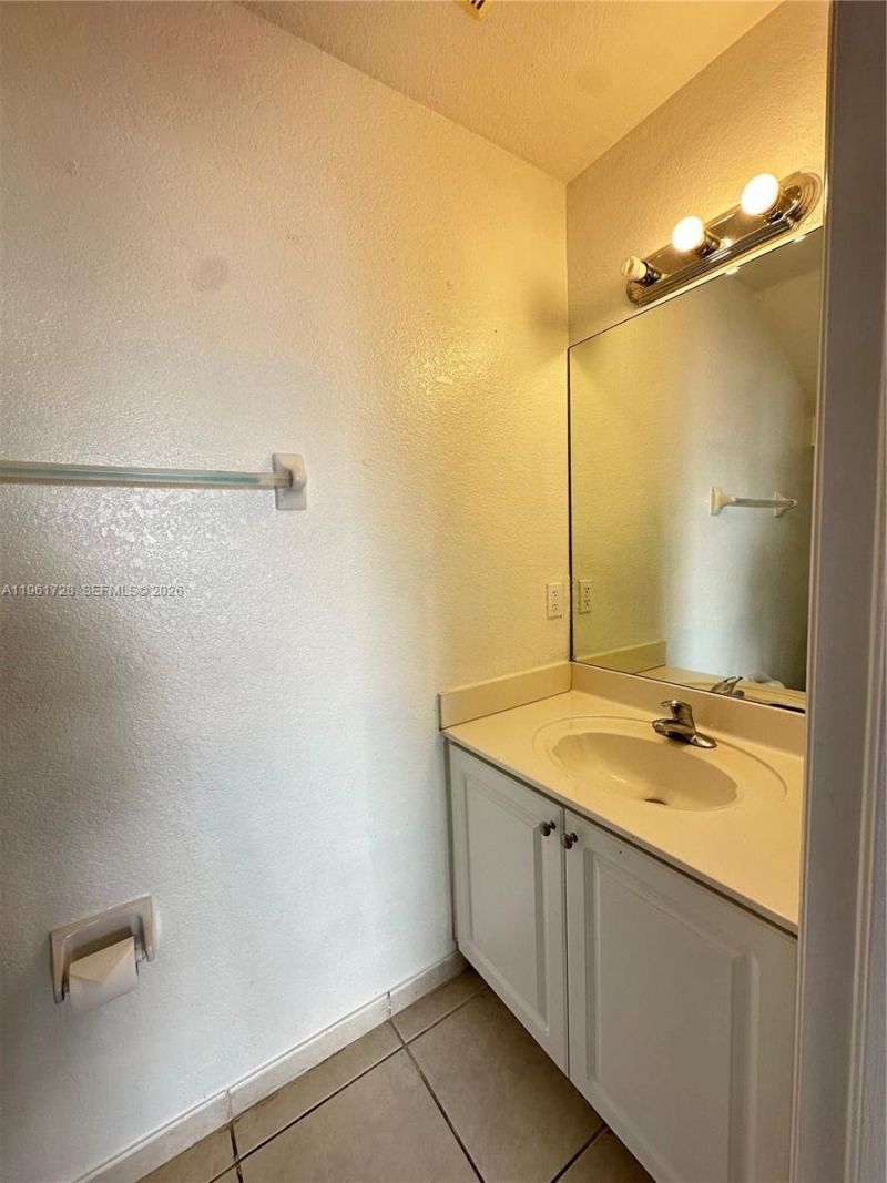 8925 SW 222nd Ter, Cutler Bay, FL 33190 Photo