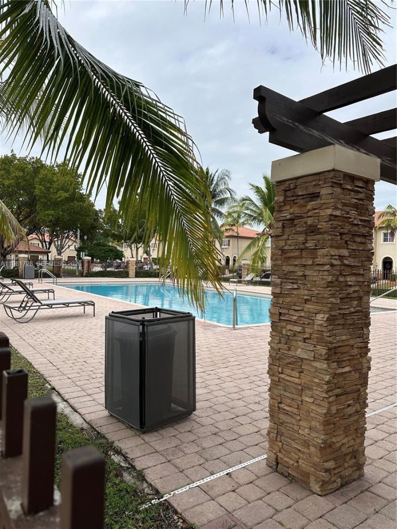 8925 SW 222nd Ter, Cutler Bay, FL 33190 Photo