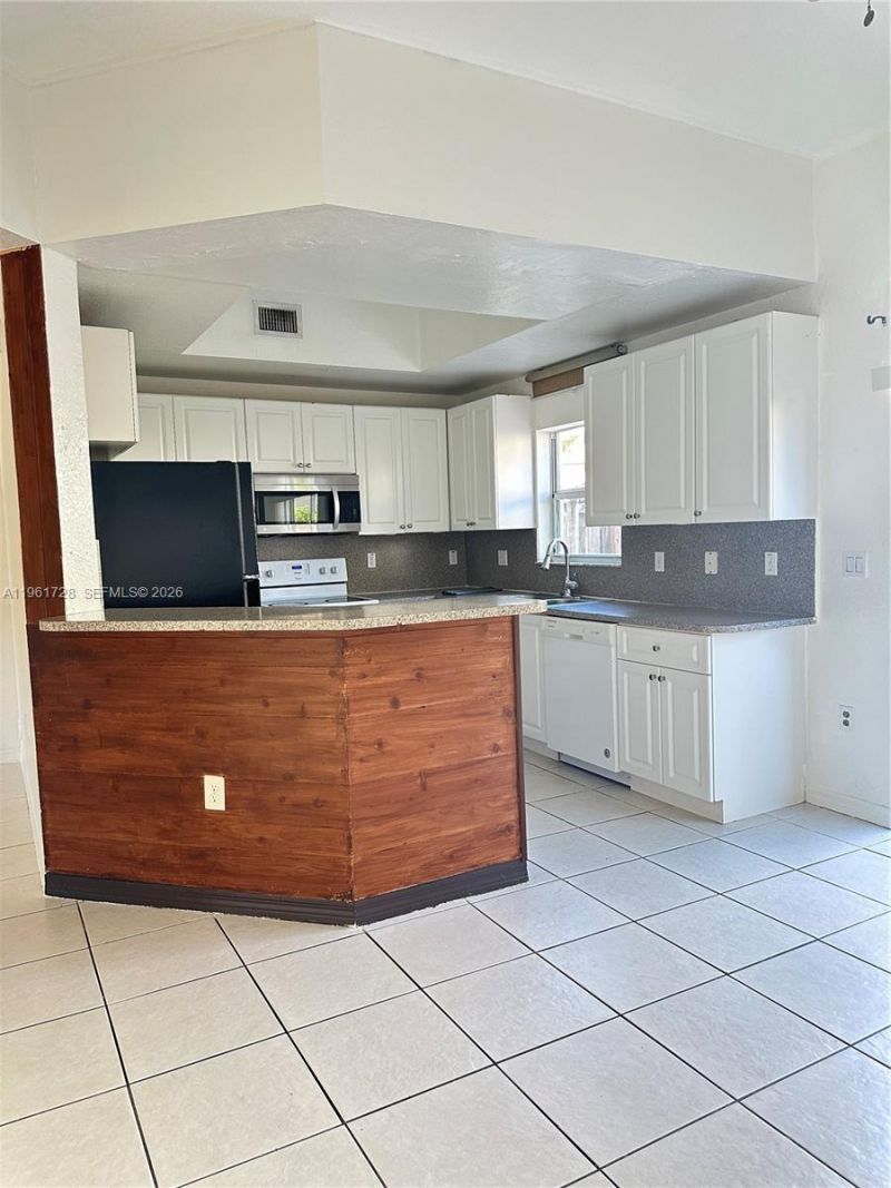 8925 SW 222nd Ter, Cutler Bay, FL 33190 Photo