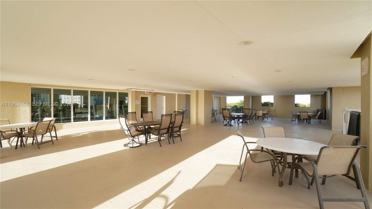 117 NW 42nd Ave , Unit 708, Miami, FL 33126 Photo