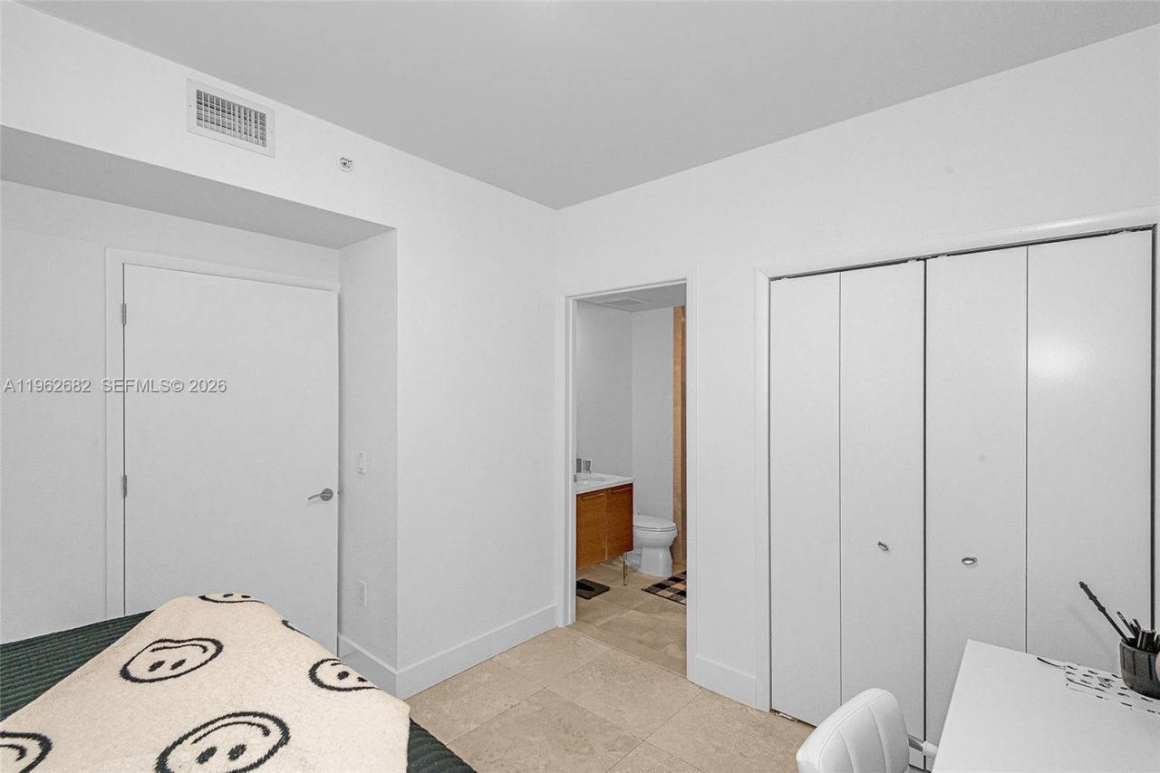 17001 Collins Ave , Unit 3507, Sunny Isles Beach, FL 33160 Photo