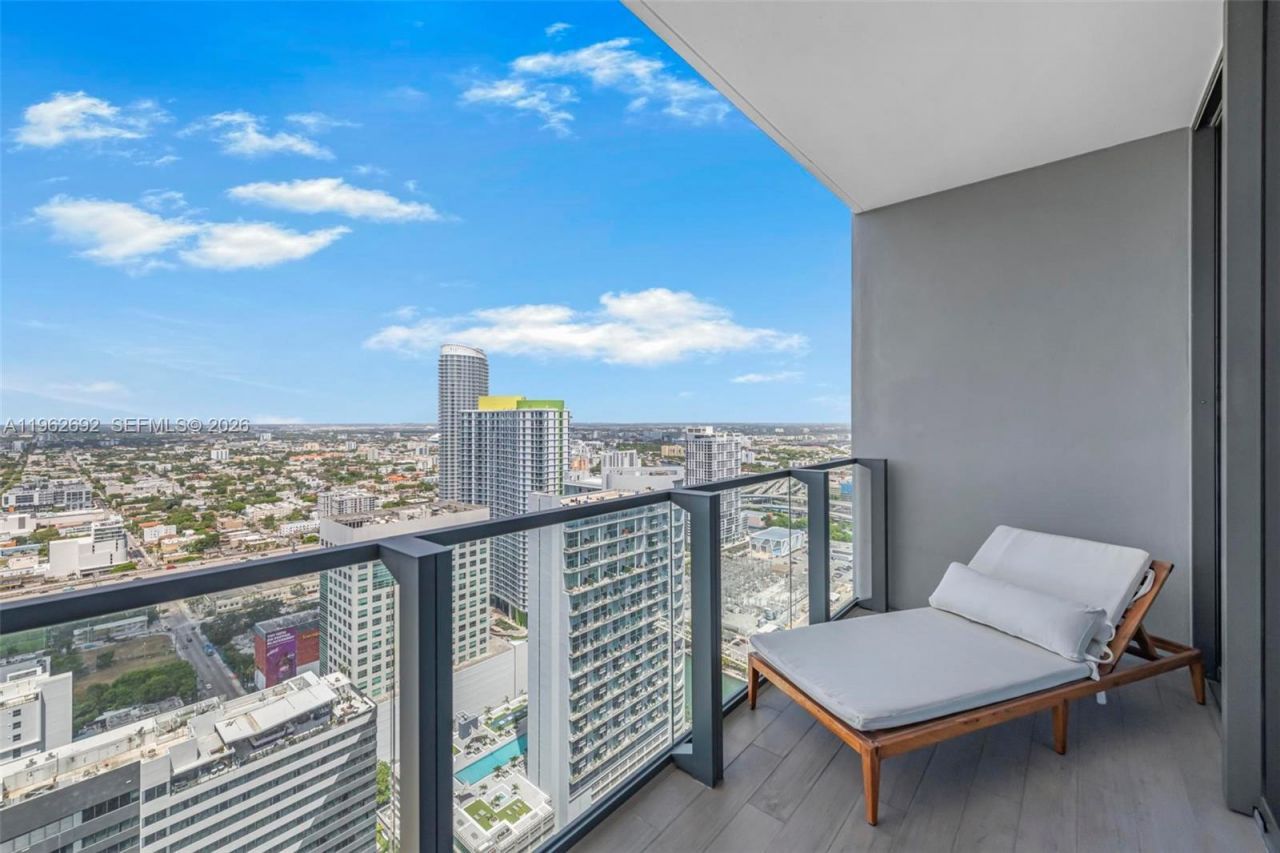 88 SW 7th St, Unit 3806, Miami, FL 33130 Photo