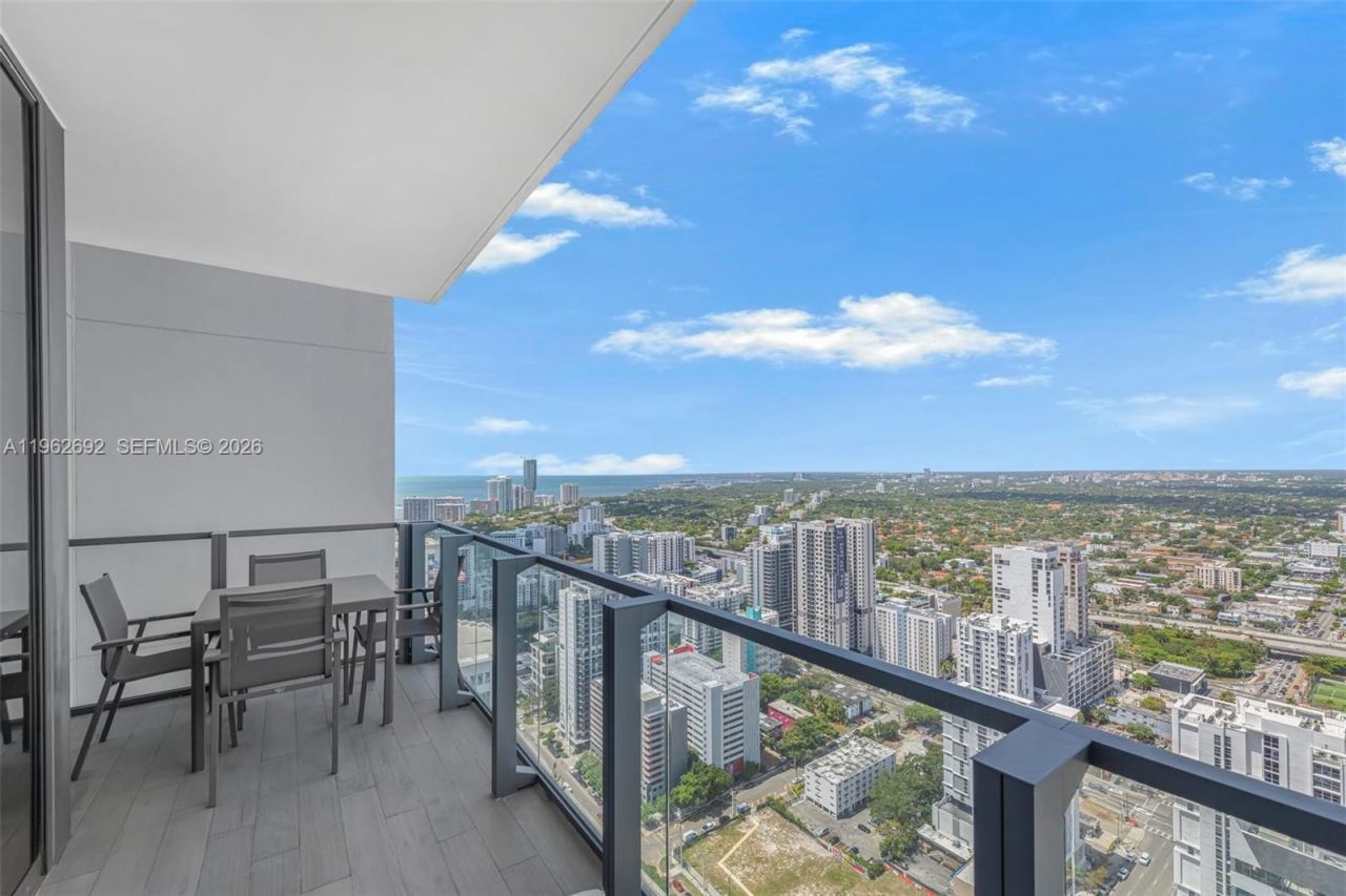 88 SW 7th St, Unit 3806, Miami, FL 33130 Photo