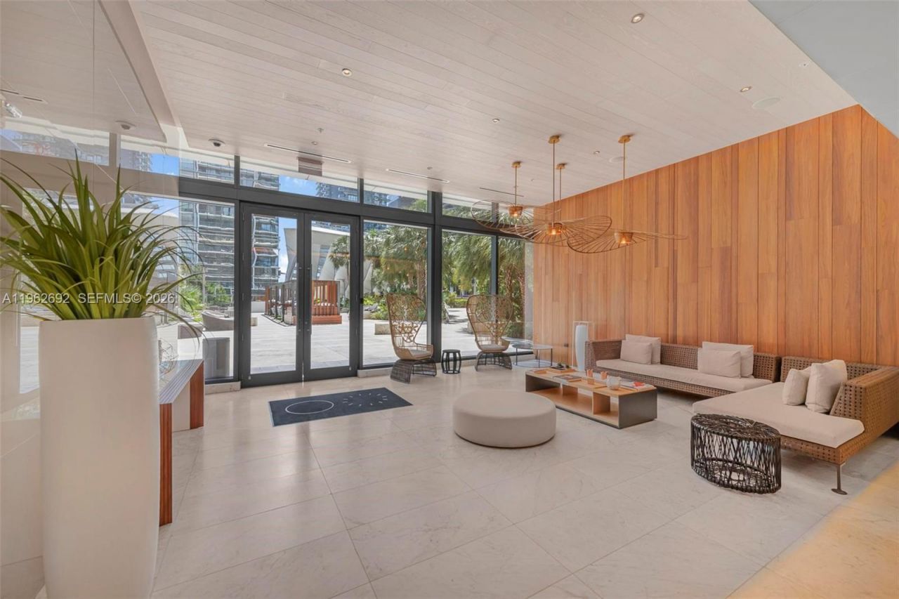 88 SW 7th St, Unit 3806, Miami, FL 33130 Photo