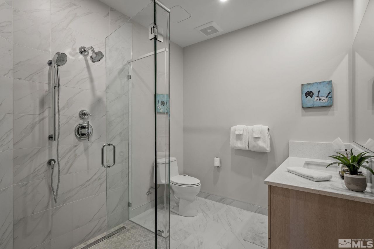 28 Beach Club Drive, Unit # 407, Stateline, NV 89449 Photo