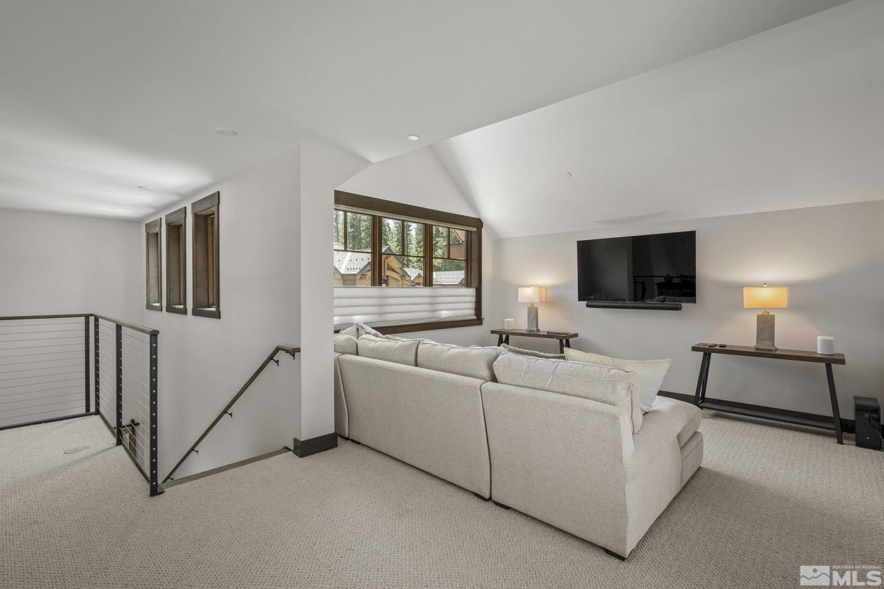 28 Beach Club Drive, Unit # 407, Stateline, NV 89449 Photo