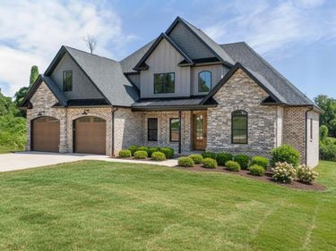 1070 Bradford Crossing Place, Goode, VA 24556