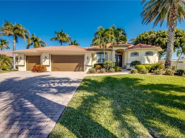5237 Seminole CT, CAPE CORAL, FL 33904