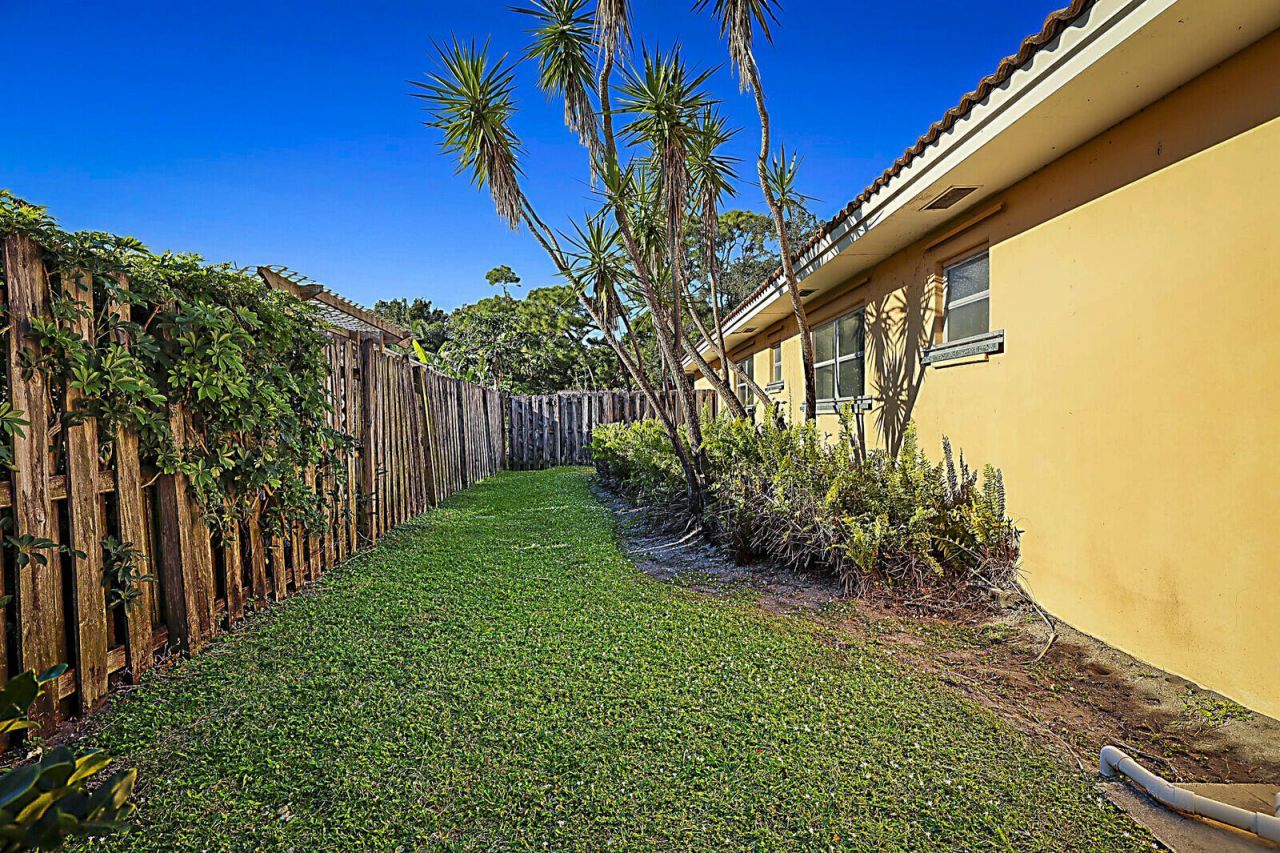 4238 Magnolia Street, Palm Beach Gardens, FL 33418 Photo