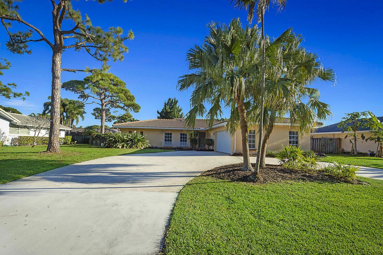 4238 Magnolia Street, Palm Beach Gardens, FL 33418 Photo