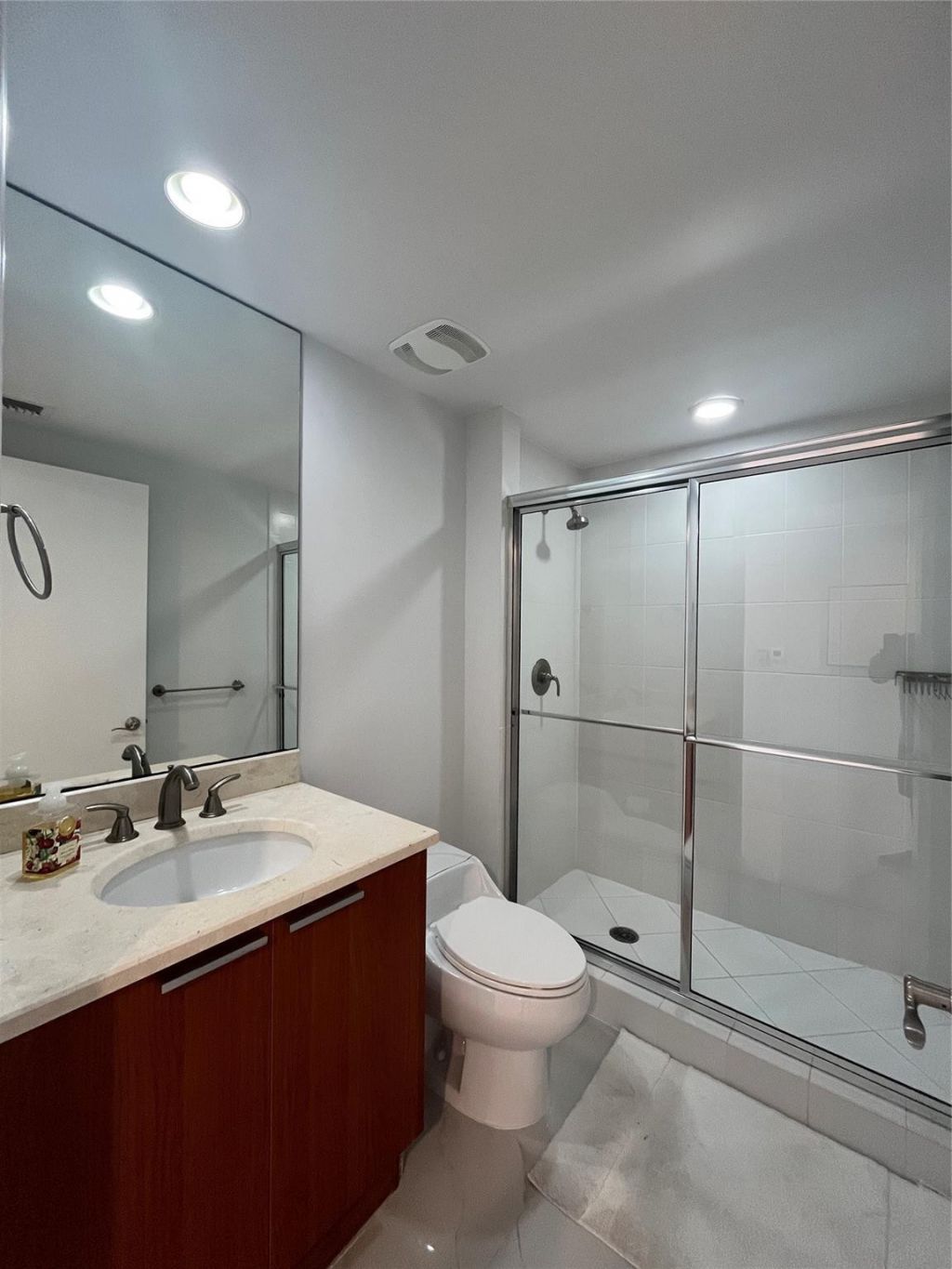 2650 Lake Shore Drive, Unit 803, Riviera Beach, FL 33404 Photo