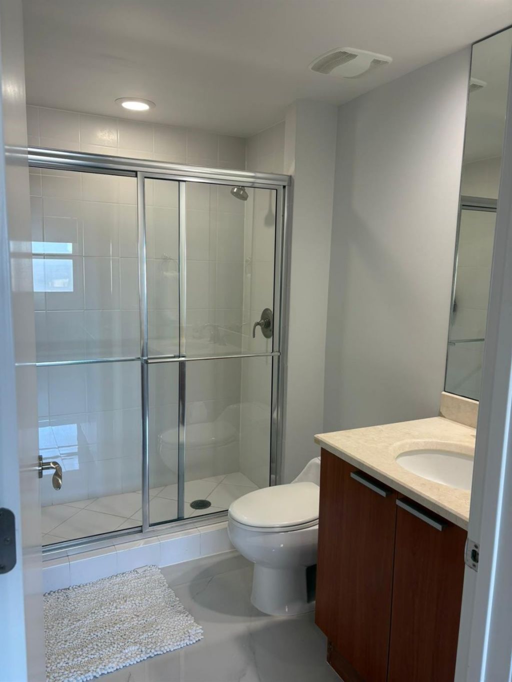 2650 Lake Shore Dr, Unit 803, Riviera Beach, FL 33404 Photo