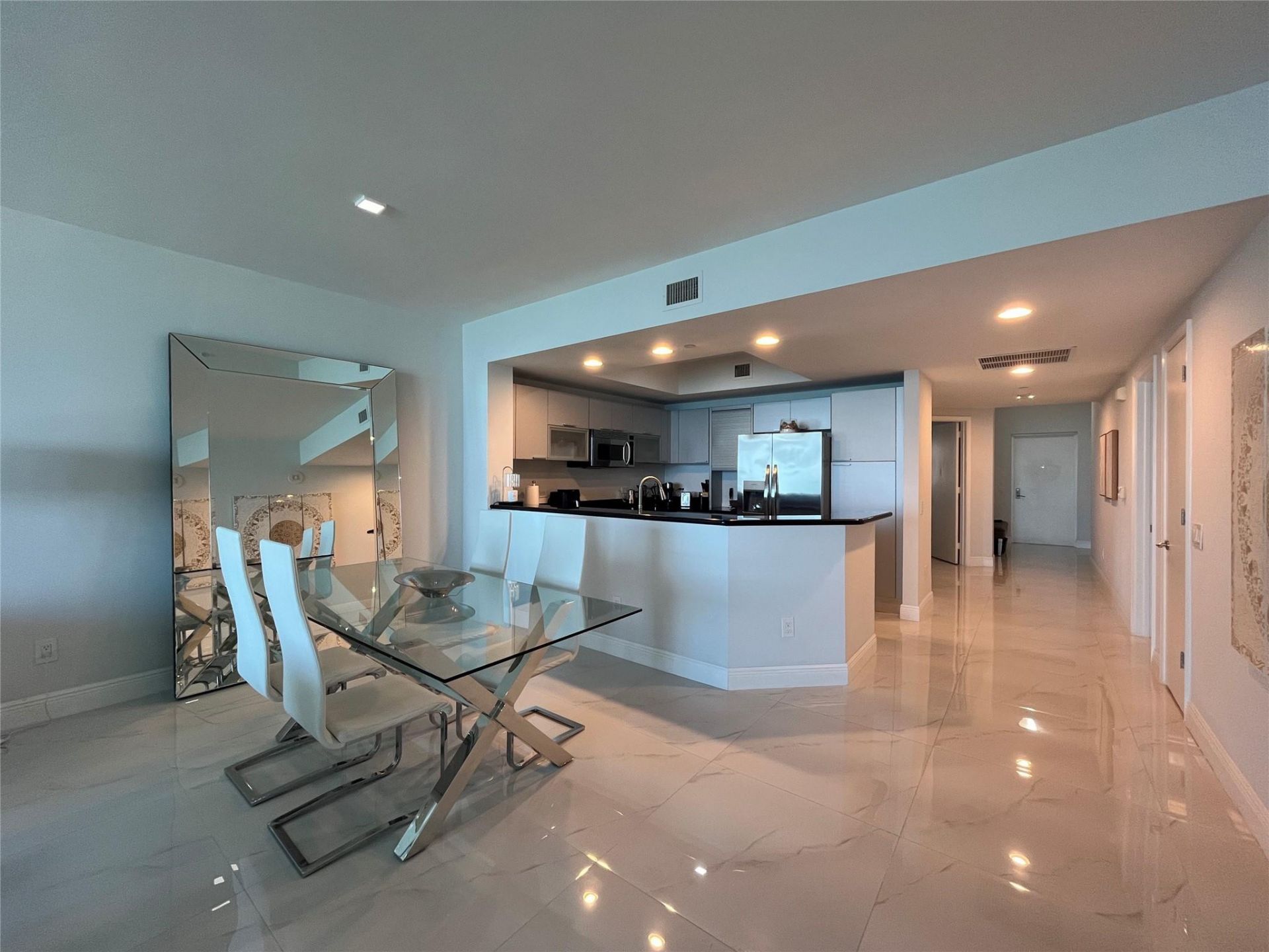 2650 Lake Shore Drive, Unit 803, Riviera Beach, FL 33404 Photo